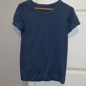 Lululemon blue swiftly tech short sleeve shirt